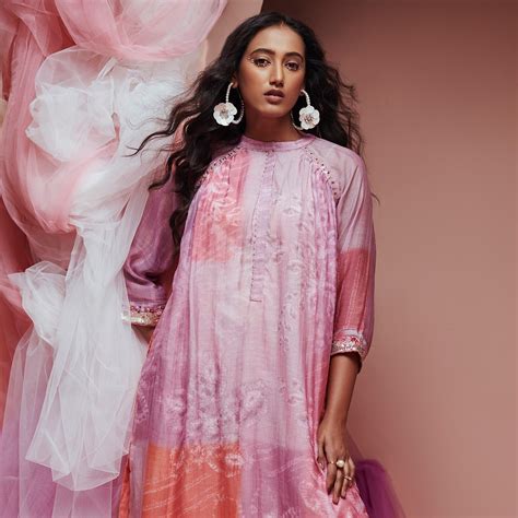 Shop Designer Kurta Sets for Women | Everyday Luxury by Saundh