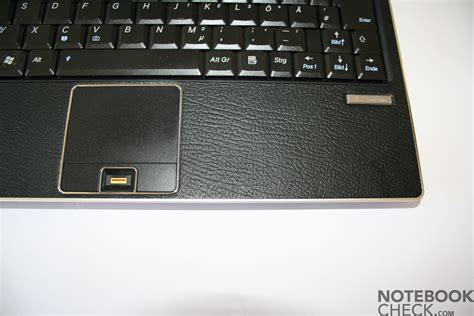 Review Asus U1F Notebook - NotebookCheck.net Reviews