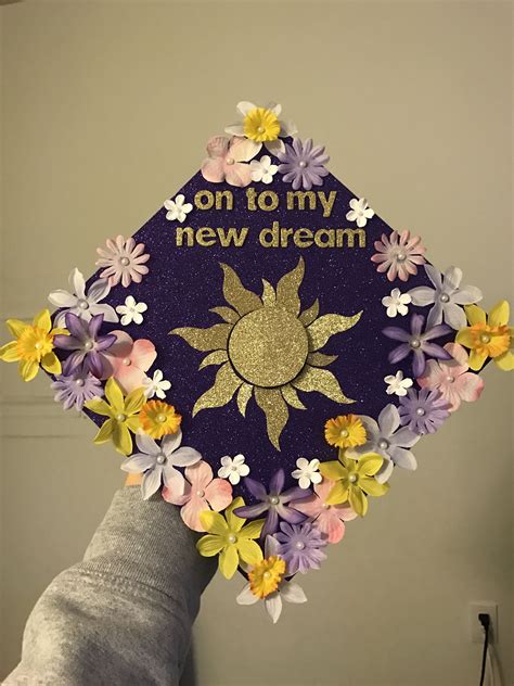 Creative Graduation Cap Ideas To Get Inspired By | Graduation cap ...