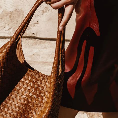 Environment-Friendly, And Hygienic Faux-leather Handbags – Oblique