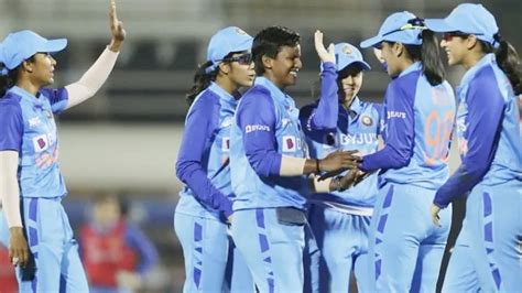 India vs South Africa Womens: डेब्यू मैच में छाई भारतीय महिला क्रिकेटर ...