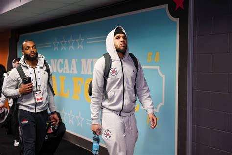 Houston didn't quit on Emanuel Sharp. Now, he wants to win a title.