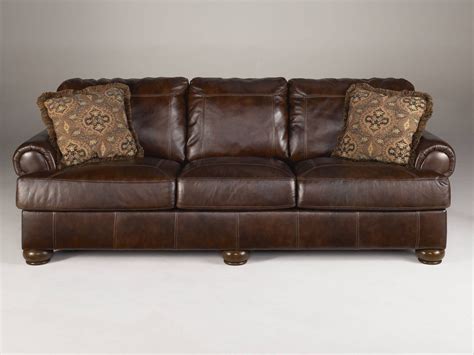 Traditional Leather Sofa 的图像结果