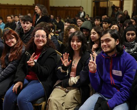 Con emoción y esperanza primera generación de becados Endowment UC ...