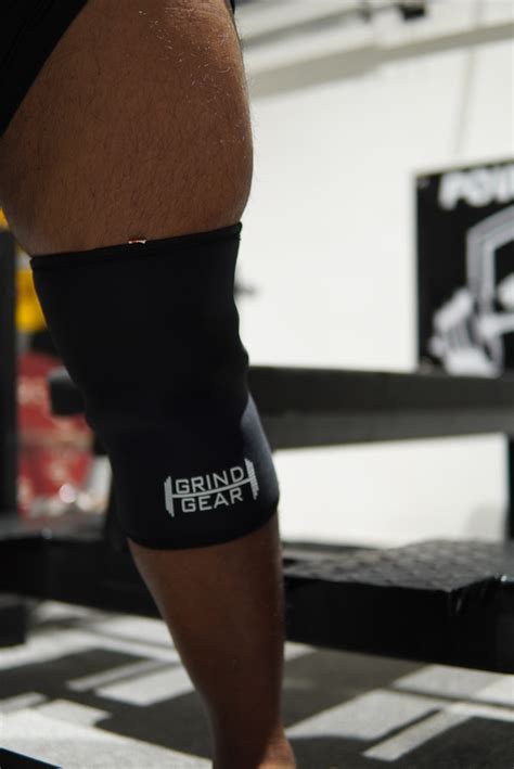 Powerlifting Knee Sleeves 7mm – Grind Gear