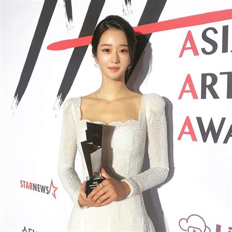 In Photos: The Winners (Actors) At 2020 Asia Artist Awards | Metro.Style