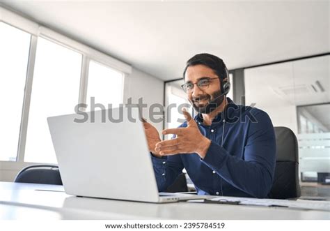 India Call Center Agent 的图像结果