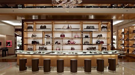 Louis Vuitton Nagoya Sakae Store in Nagoya, JAPAN | LOUIS VUITTON