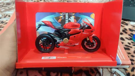 Maisto - 1/18 Scale Ducati Replica Model 1199 Panigale Miniature ...
