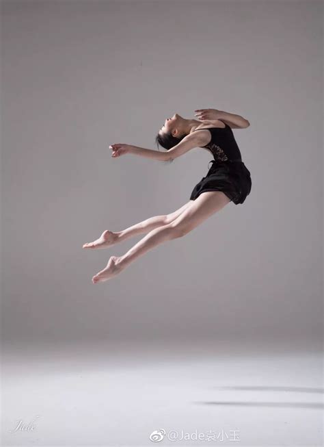 芭蕾舞蹈唯美照片黑白图片_芭蕾舞蹈唯美照片黑白图片下载