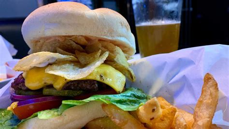 Tacoma Burger Company takes over Tacoma Comedy Club | Tacoma News Tribune