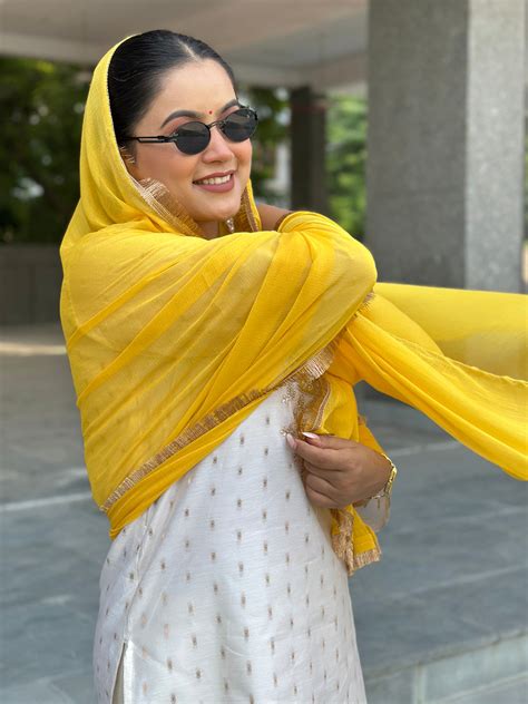 Aabha White Women Kurta and Pant Dupatta Sets Chanderi Silk Fabrics wi ...
