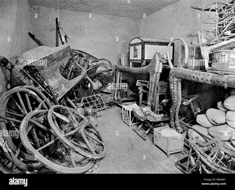 Howard Carter King Tut Tomb 的图像结果