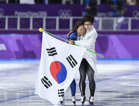 韩国队摘得东京奥运男子射箭团体金牌 | 韩联社