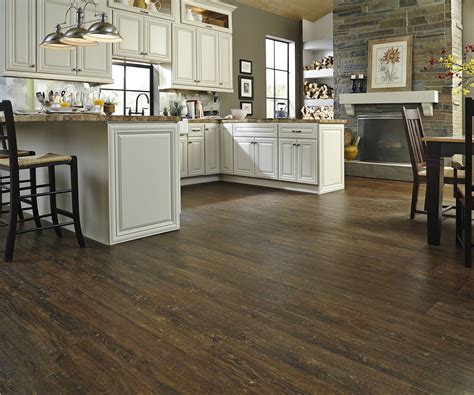 Vinyl Flooring Vs Tile | GoodDesign