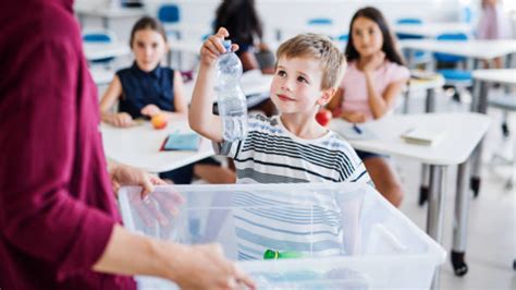 Delhi: Delhi DoE asks Delhi Schools to reduce single use plastic, set ...