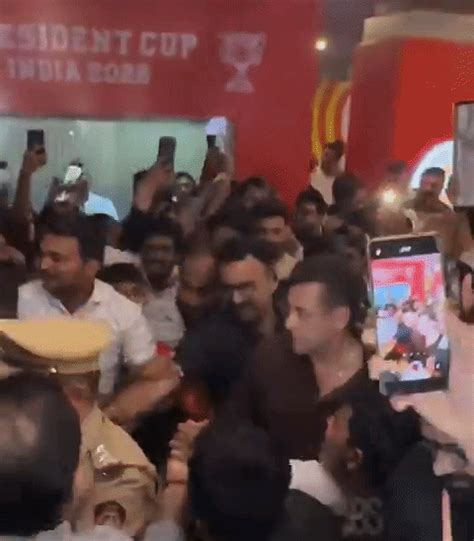 Salman Khan President Cup Inauguration Chaos | Security Struggles