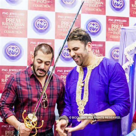 Salman Khan and Sonam Kapoor during the launch of Prem Ratan Dhan Payo ...