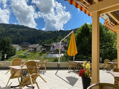 NATURPARKHOTEL GRUENER BAUM (Todtnau) - Hotel Reviews, Photos, Rate ...