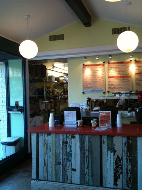 Delia’s Chicken Sausage Stand - Atlanta, GA | Review & What to Eat