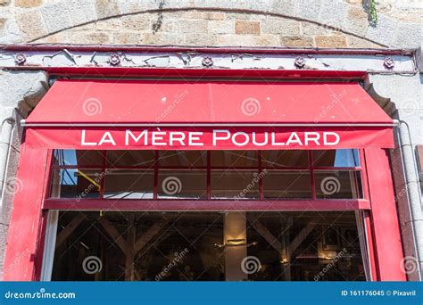 MONT SAINT-MICHEL - FRANCE- APRIL 17, 2019 : Restaurant La Mere Poulard ...