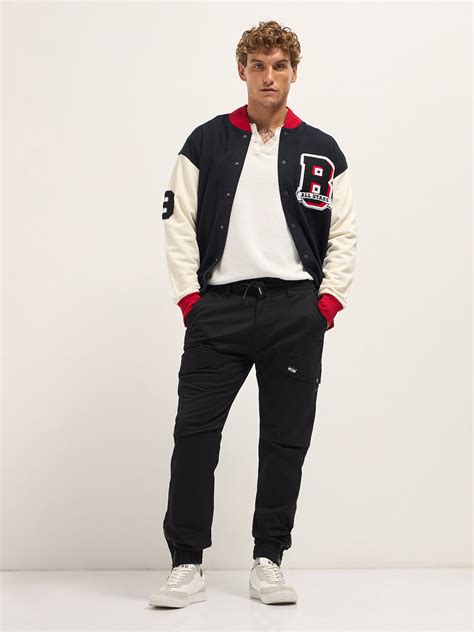 Men Black Cotton Relaxed Fit Cargo Pants – FYVA