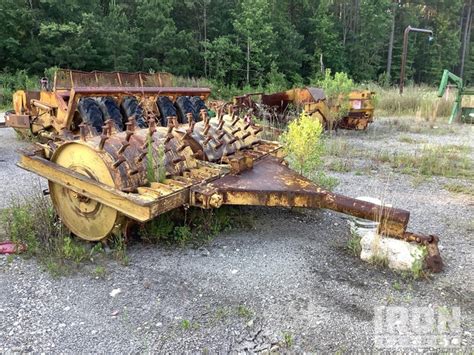 Pull Behind Roller Compactor 的图像结果