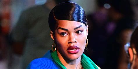 Sarah Maria Taylor Is the Daughter of Famous Parents Carly Simon and ...