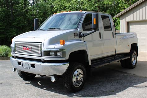 This 2005 GMC TopKick Pickup Is Up For Auction In Arizona