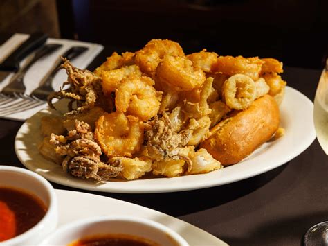 NYC's Greatest Old-School Italian Restaurants, From Oldest To Newest ...