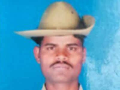 Chasing thief, cop plunges through asbestos roof