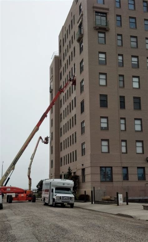 High-Rise Building Painting 的图像结果