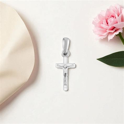 92.5 Pure Silver God Jesus Cross Pendant/locket – Akshat Sapphire