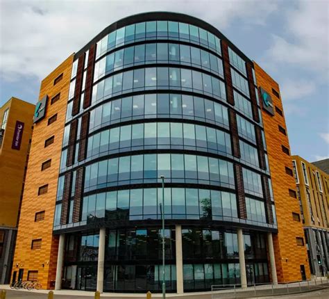 Boss Gives Extra Rs 18,000 To Employees Each Month So That They Can Pay ...