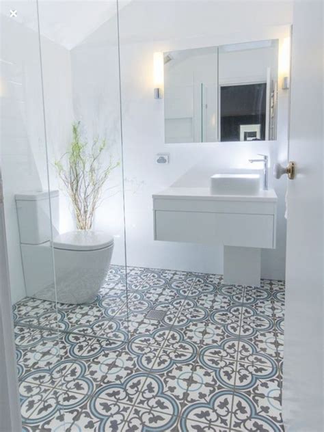 Pin by Rosa Soler G on cocina | Bathroom tile designs, Small bathroom ...