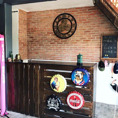 MoalBoal Dive Bar Pro training center/墨寶潛吧潛水中心 - Cebu City | Tripadvisor