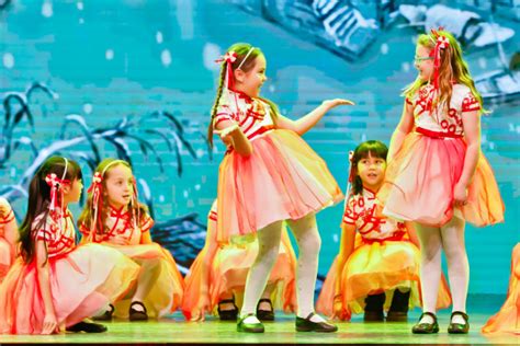在上海，寻找随处可见的温暖，上海外籍人员子女学校学生征文作品创数量质量新高