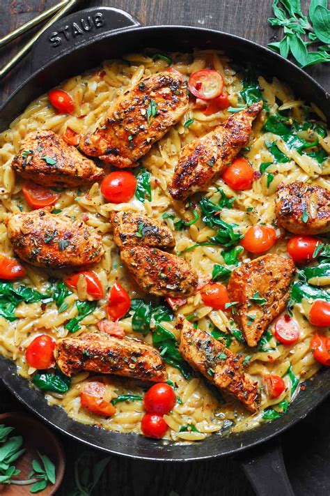 Creamy Chicken Orzo with Tomatoes and Spinach - in a cast iron skillet ...