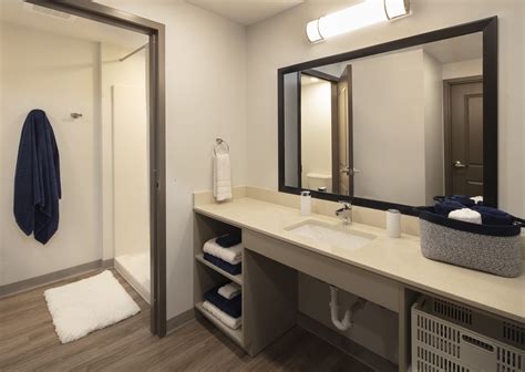 PALM BEACH ATLANTIC UNIVERSITY STUDENT RESIDENCE HALL - Hedrick Brothers Construction