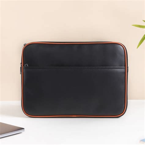 Black Laptop Sleeve Online - Premium Laptop Bag | Nestasia