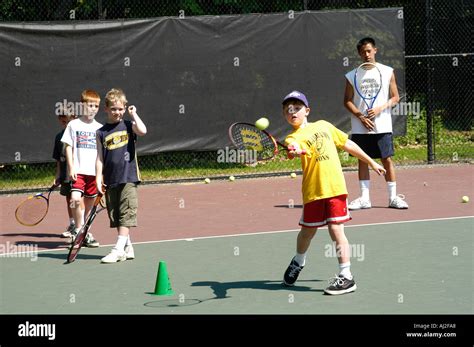 Kids Play Tennis 的图像结果