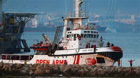 Rescue Ship With 300 Refugees Finally Docks at Spain | NewsClick