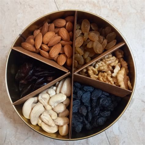 Festival Gift Box : Dry Fruits & Nuts Combo (Approx. Weight is 500g ...