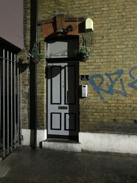 DONATELLO ROOMS ALDGATE (London) - Guesthouse Reviews & Photos ...