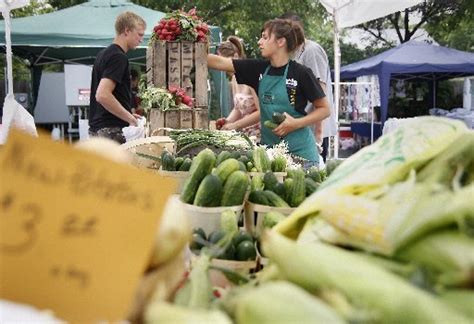 A few Flushing businesses on Cherry Street welcome the idea of a farmer ...