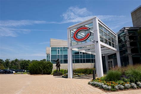 Halas Hall stays in Lake Forest, Chicago Bears say