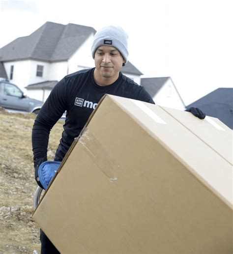 Moving to Nashville? This Is the Best Way to Save Money on Movers