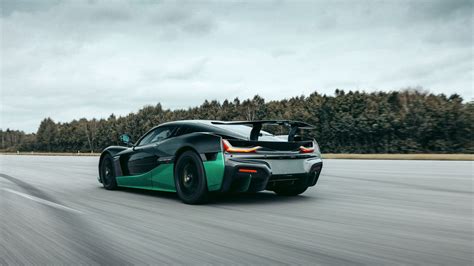 The Fastest Quarter Mile Time Ever In A Production Car