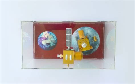 Buy ISRO Chandrayaan 3 Moon Landing Diorama | 4 artefacts Online - VYOM ...