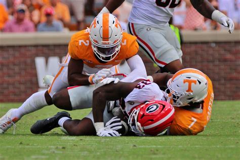 Final Tennessee-Oklahoma football game injury report Week 10